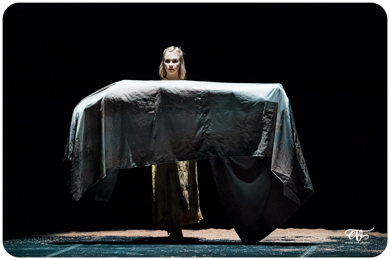 MY LAND (RECIRQUEL COMPANY)